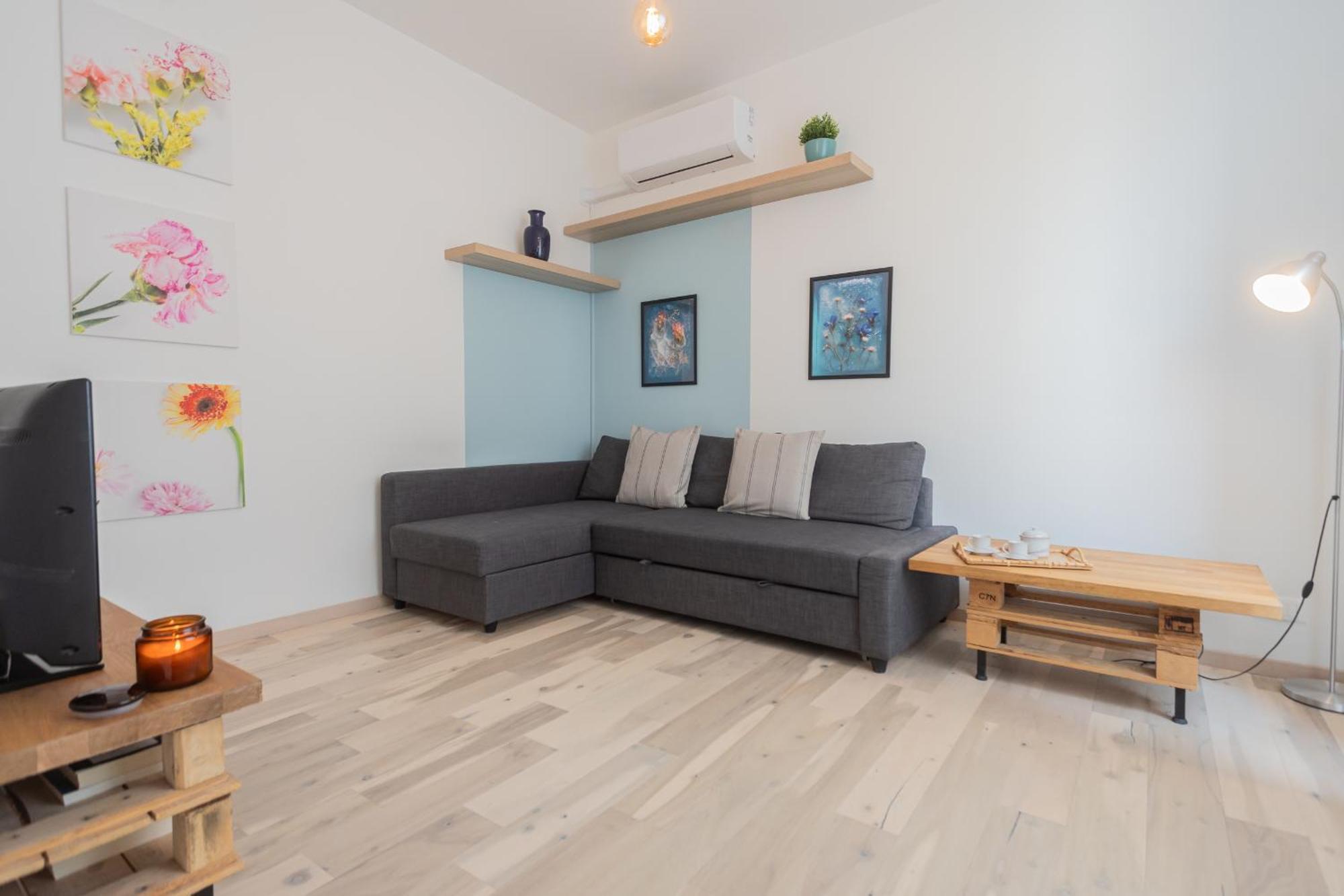 Old Court Hideaway By Rent All Como Exterior photo
