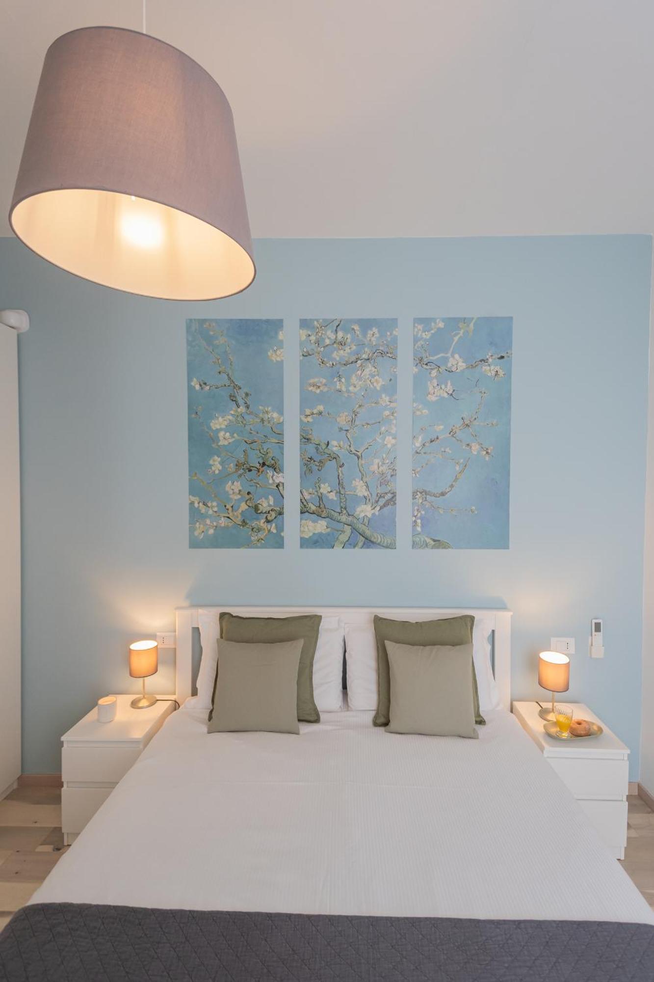 Old Court Hideaway By Rent All Como Exterior photo